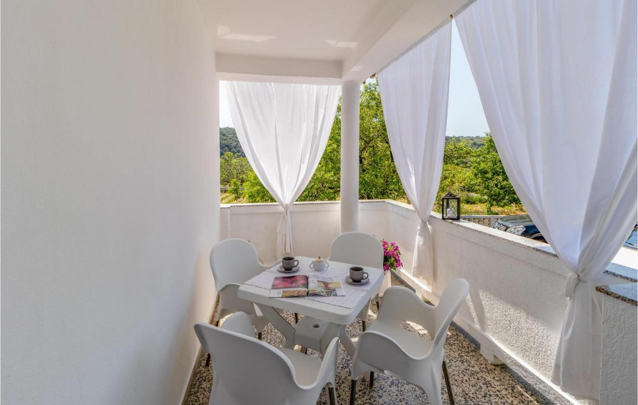 1 Bedroom Awesome Apartment In Kampor Exterior photo